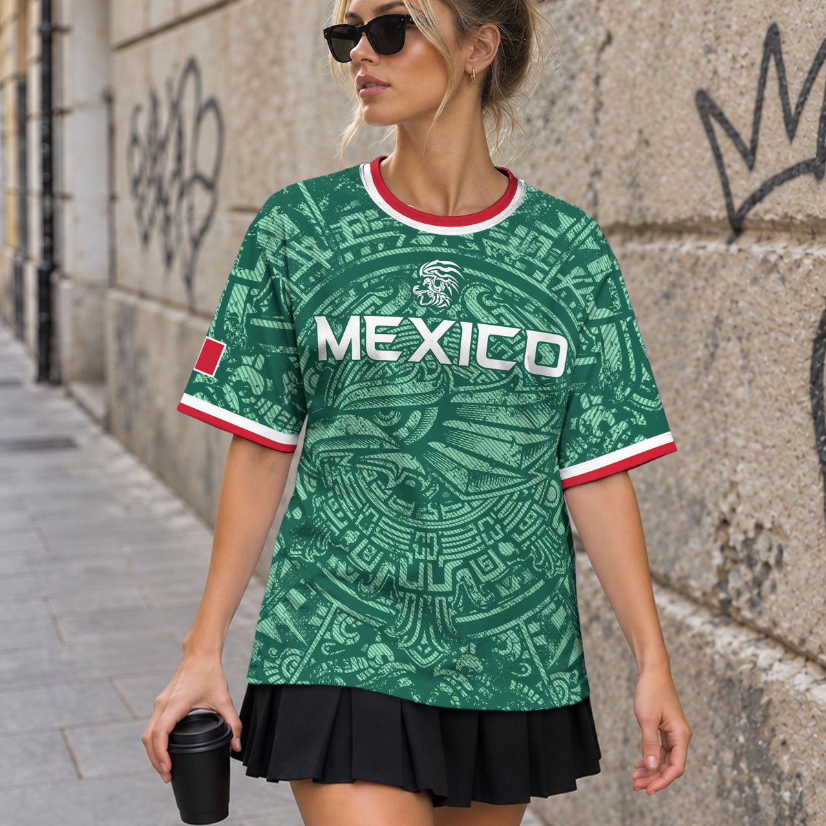 Camiseta de fútbol premium con emblema de águila azteca verde y dorado de México