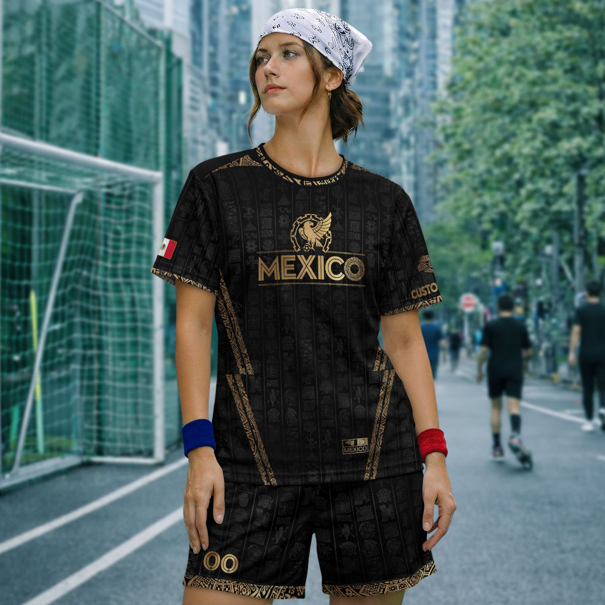 Camiseta de fútbol personalizada de México en negro y dorado con diseño de águila azteca