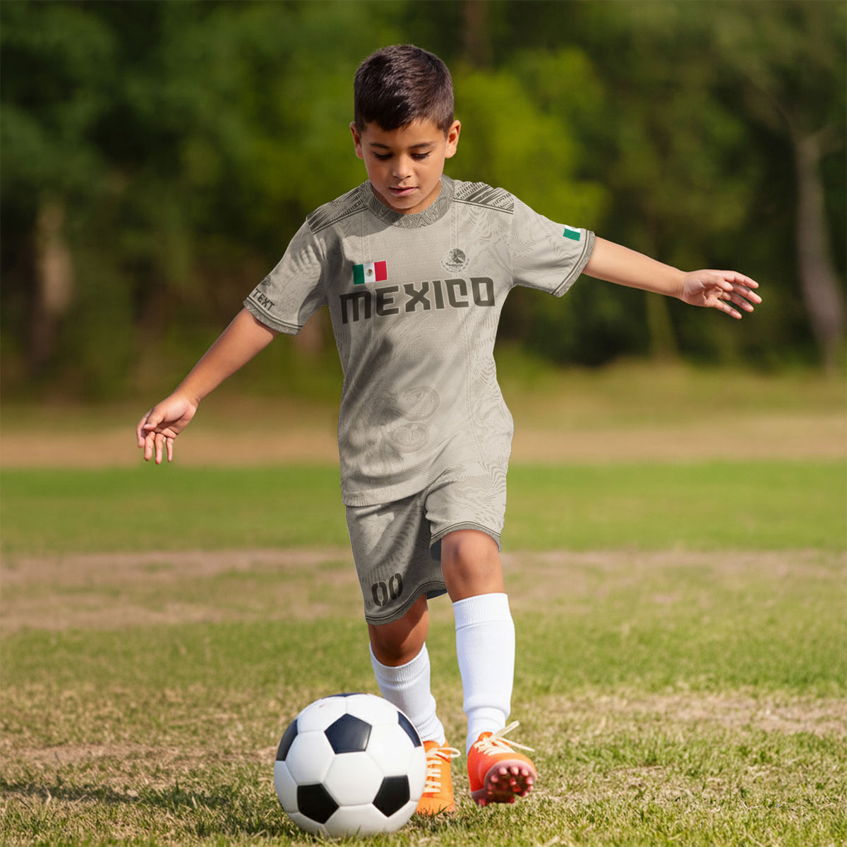 Camiseta de fútbol de México para niños personalizada con diseño de águila azteca beige