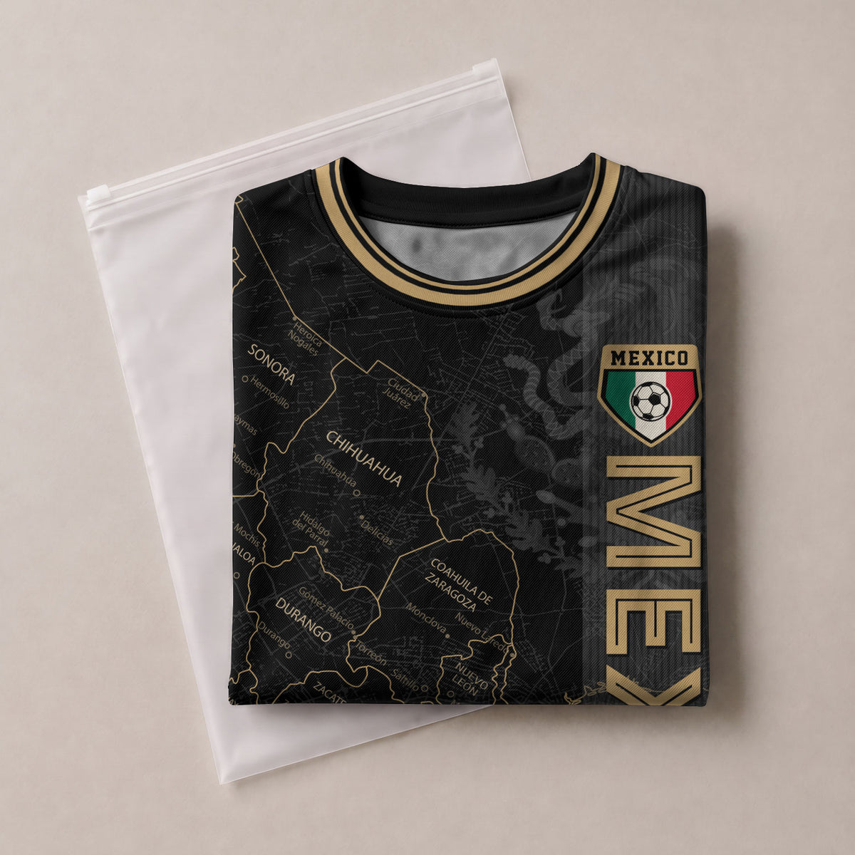 Camiseta de fútbol con el mapa de la herencia de México en negro y detalles aztecas dorados