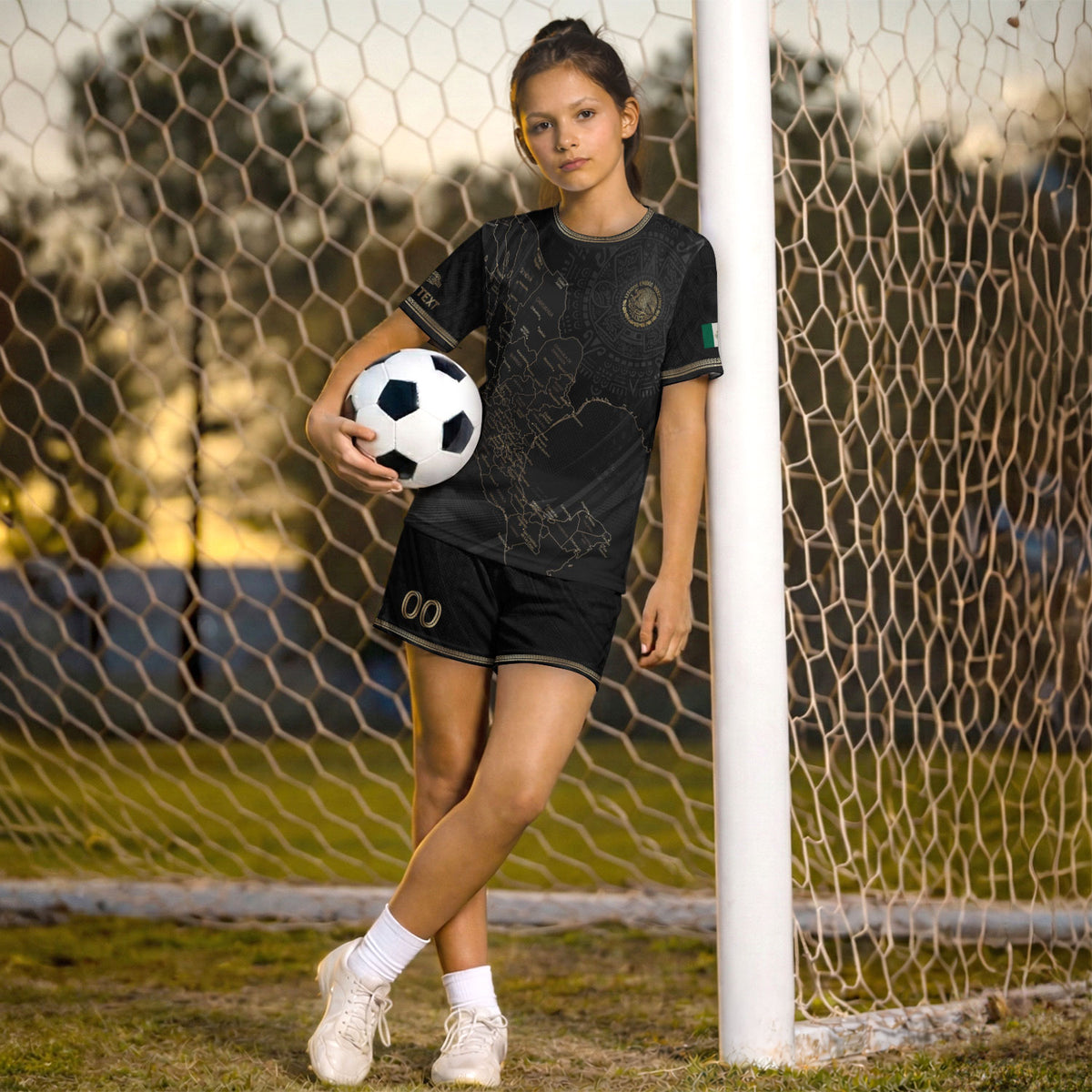 Camiseta de fútbol personalizada de México para niños, diseño de mapa patrimonial en negro y dorado