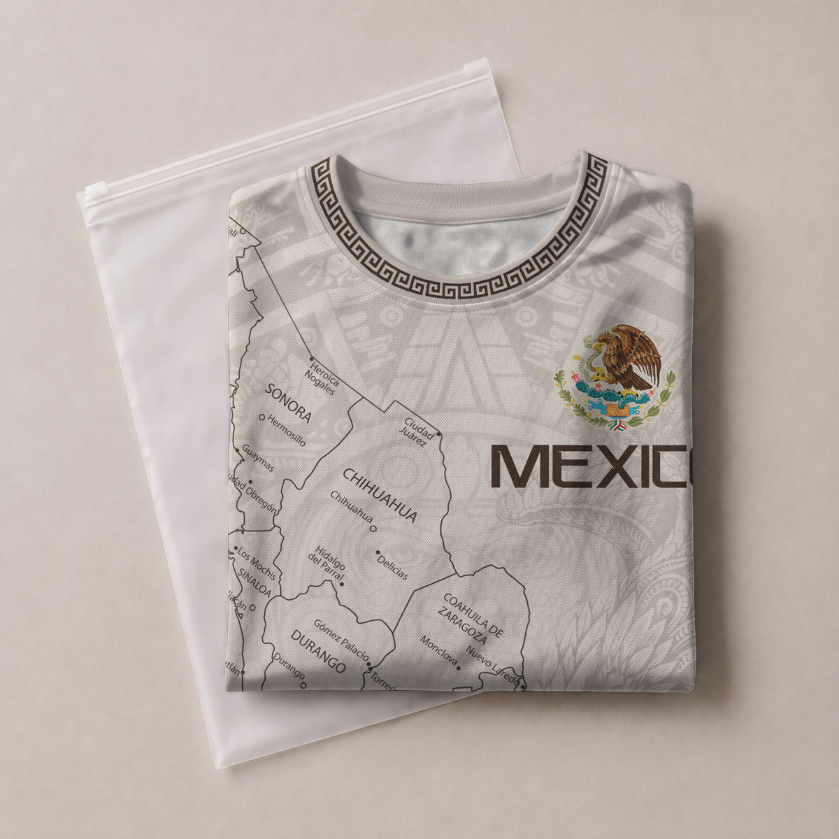 Camiseta de fútbol premium con emblema de águila azteca verde y dorado de México