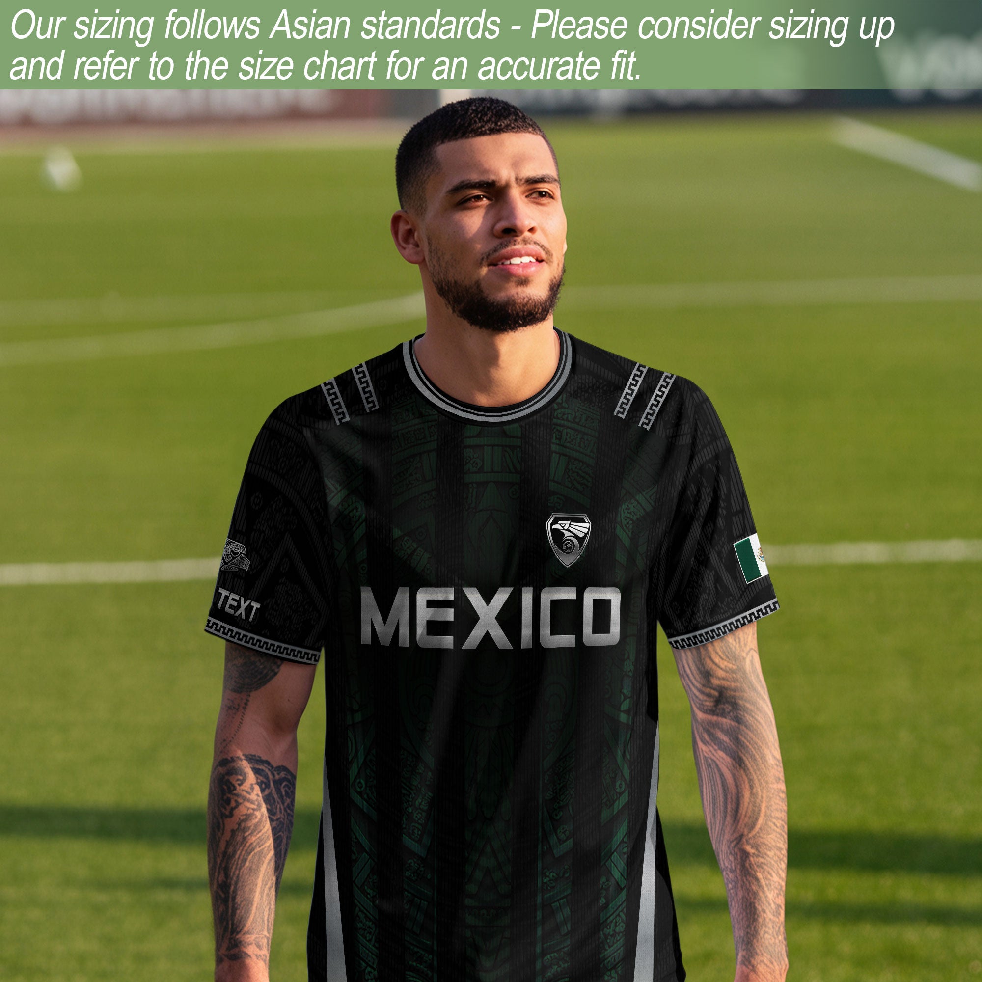 Camiseta de fútbol premium con emblema de águila azteca verde y dorado de México