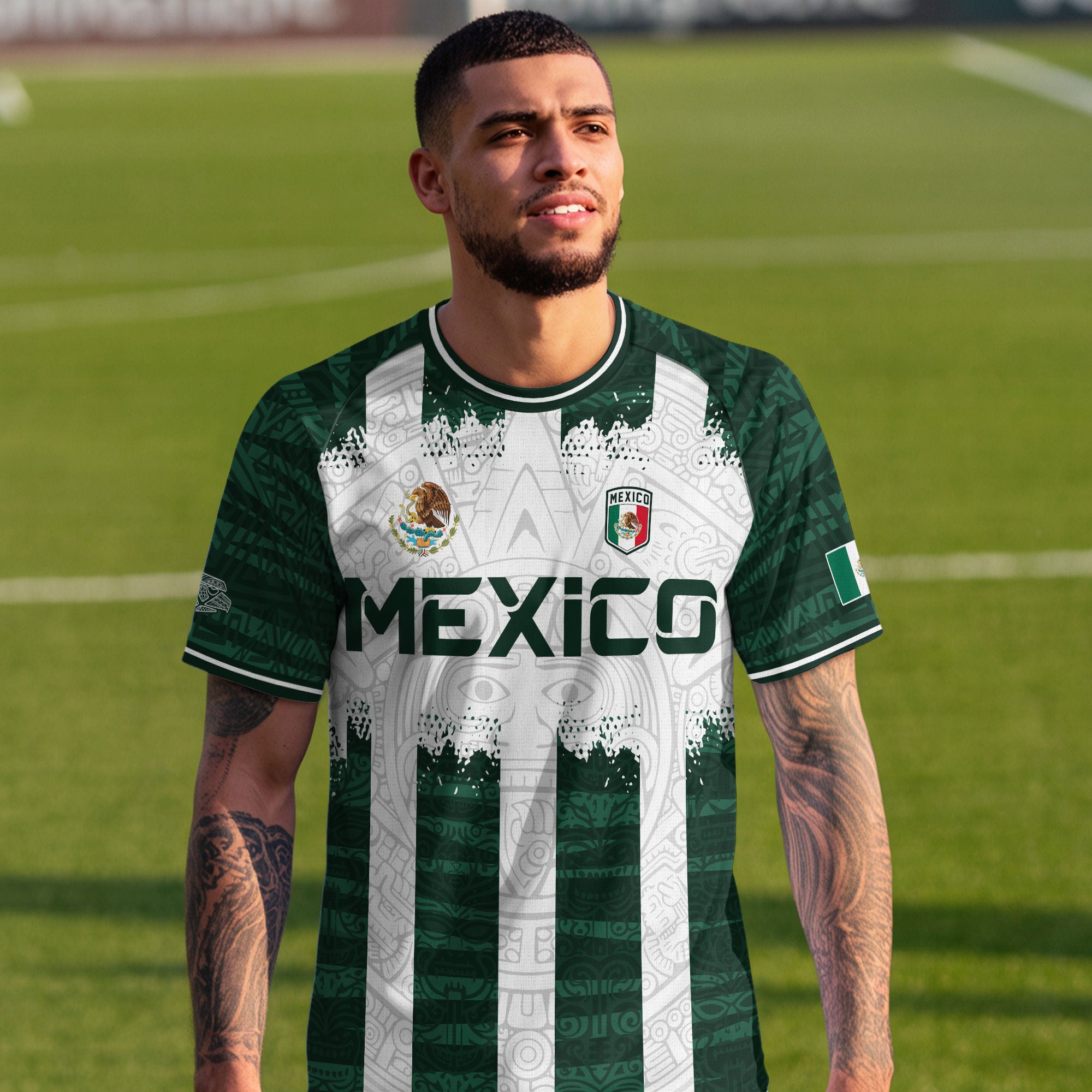 Camiseta de fútbol premium con emblema de águila azteca verde y dorado de México